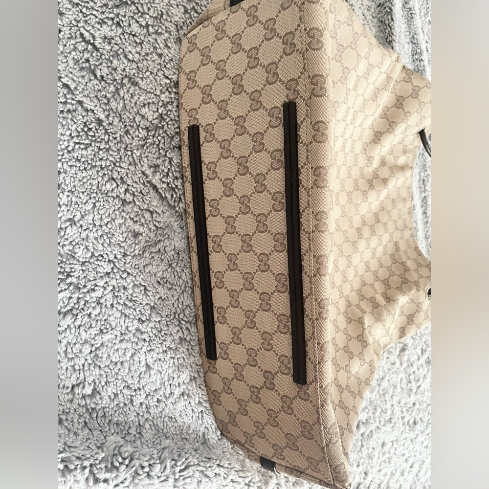 Authentic Gucci Jumbo GG Canvas Tote Bag - Picture 2 of 5